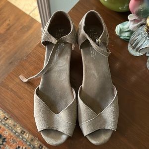 Tom’s platform suede sandals